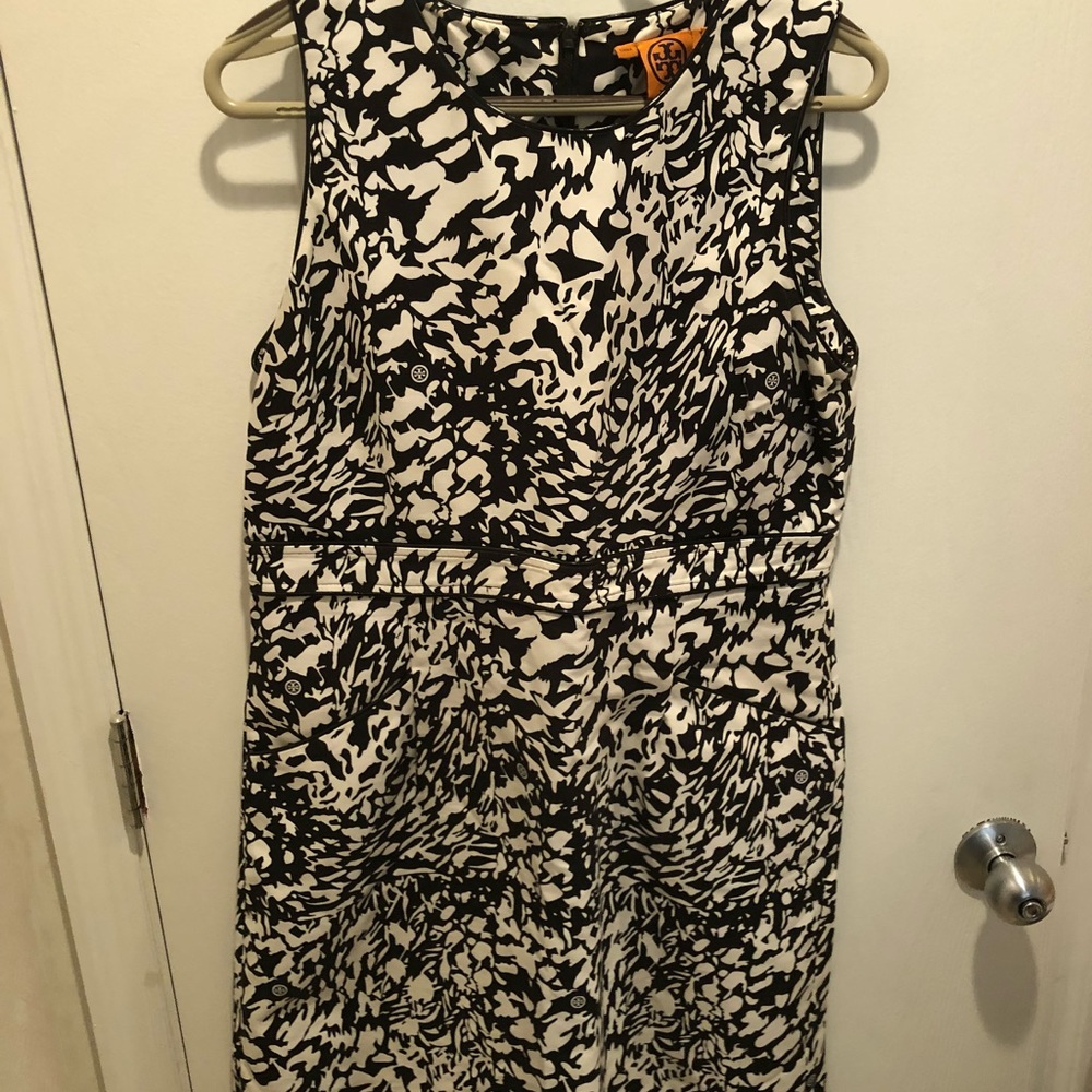 Gorgeous Tory Burch knee length dress